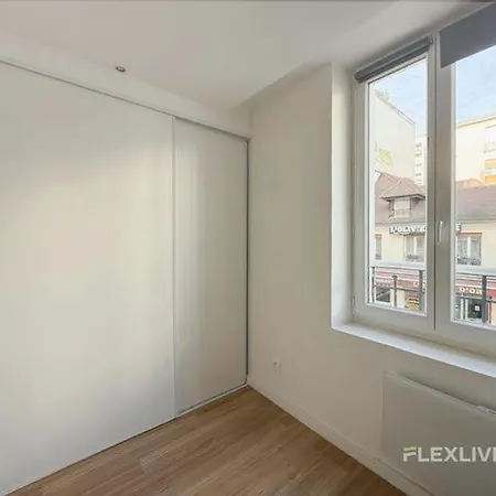 Immeuble Montreuil Apartamento *